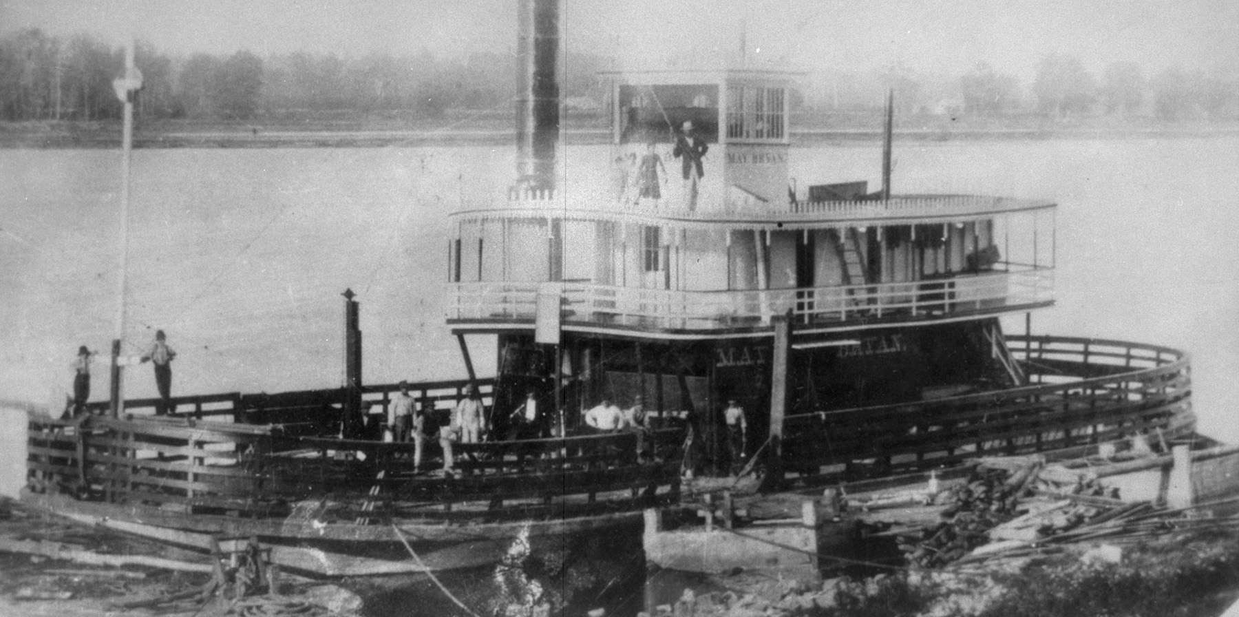 Photo of the May Bryan ferryboat, built in Jeffersonville, Indiana and sailing the Missouri River.